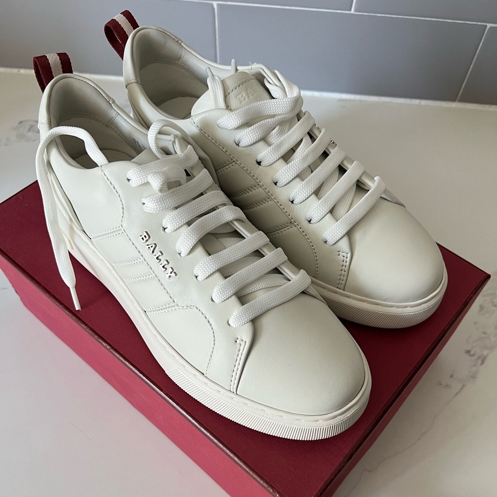Bally maxim low top lamb skin leather sneakers new in box white size 39.5 EU